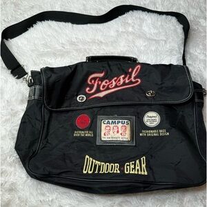 fossil outdoor gear campus university style messenger bag